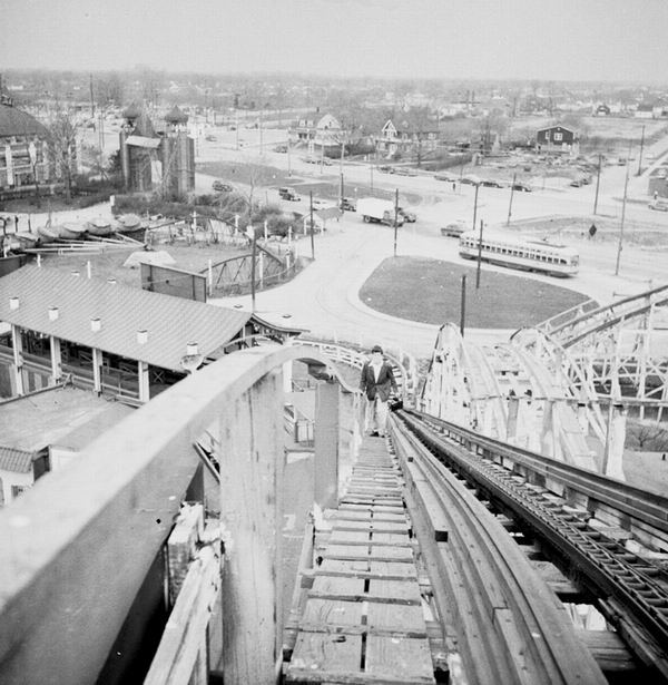 Eastwood Park - Bobs Rollercoaster Eastwood Park 1952 Strt Car On Gratiot From Nick Sage